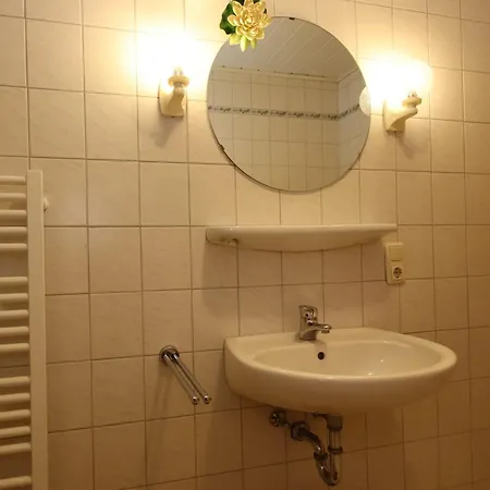 Reihenhaeuser In Strackholt